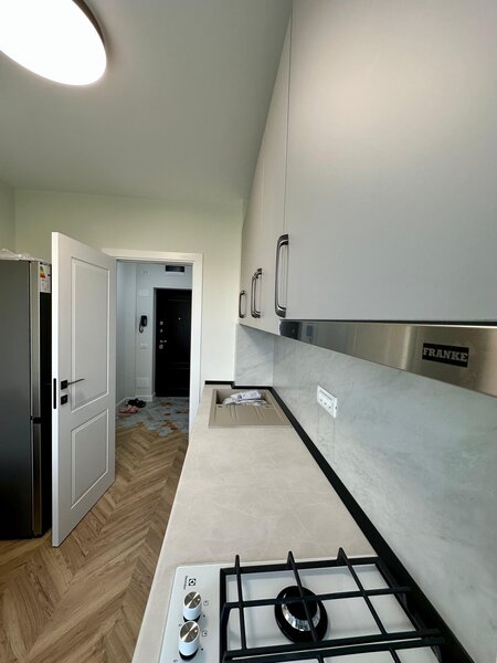 Gorjului, langa Piata si Statia de Metrou, Renovat  Premium
